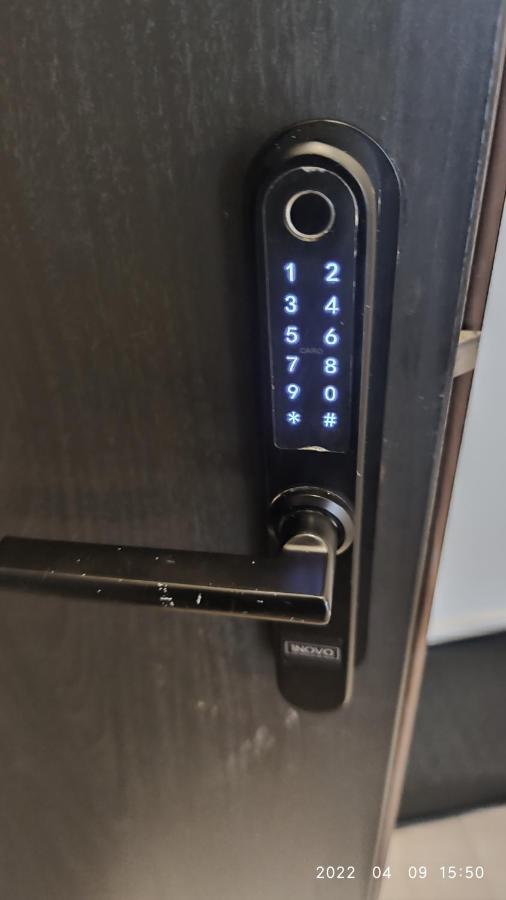 Happy Inn Vip, Self Check-In-24X7, A-C, Parking-In-The-Underground-Garage Вильнюс Экстерьер фото